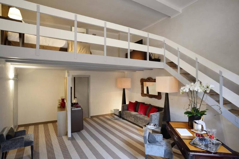 سوییت, Colonna Palace