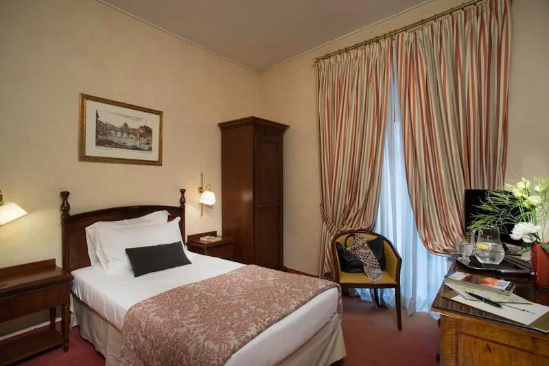 اتاق استاندارد یک نفره, Colonna Palace