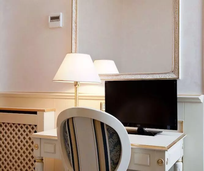 Standard Yhden Hengen Huone, B&B HOTEL Pesaro Des Bains