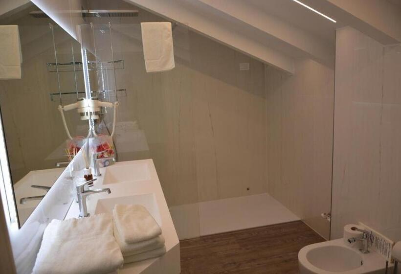 スイート, Grand Hotel Liberty