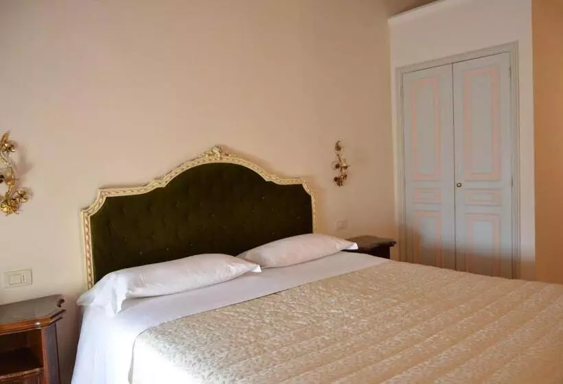 اتاق اکونومی, Grand Hotel Liberty