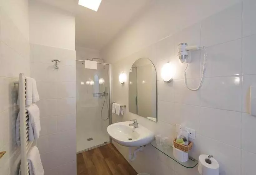 اتاق استاندارد, Grand Hotel Liberty