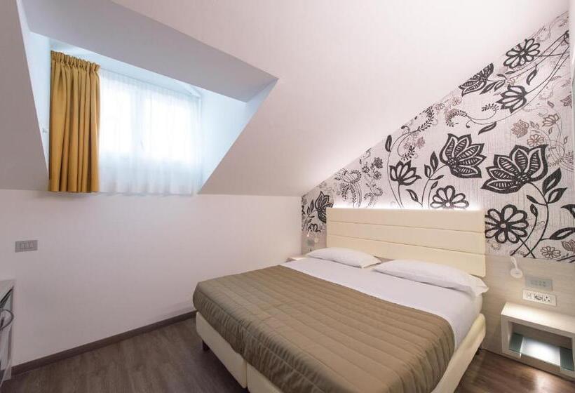 コンフォートルーム, Grand Hotel Liberty