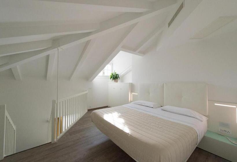 スイート, Grand Hotel Liberty