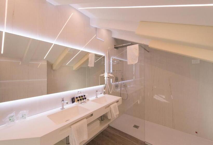 スイート, Grand Hotel Liberty