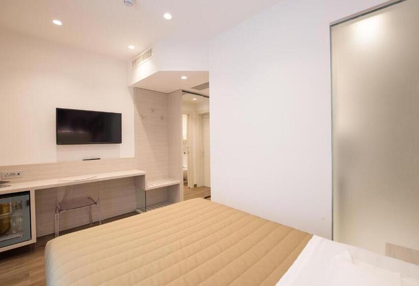 コンフォートルーム, Grand Hotel Liberty