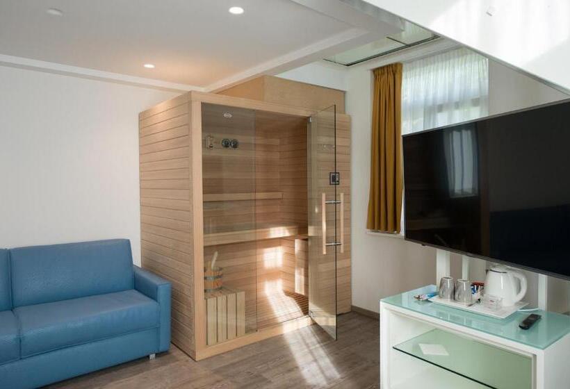 スイート, Grand Hotel Liberty