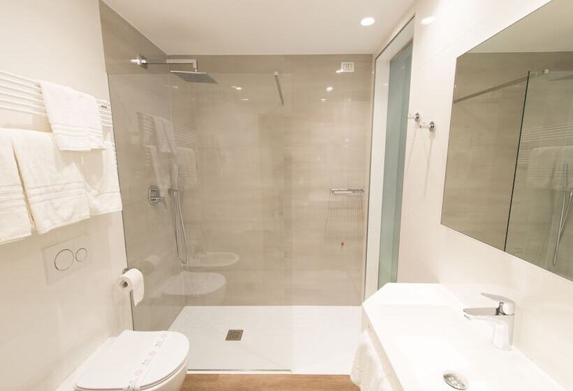 コンフォートルーム, Grand Hotel Liberty