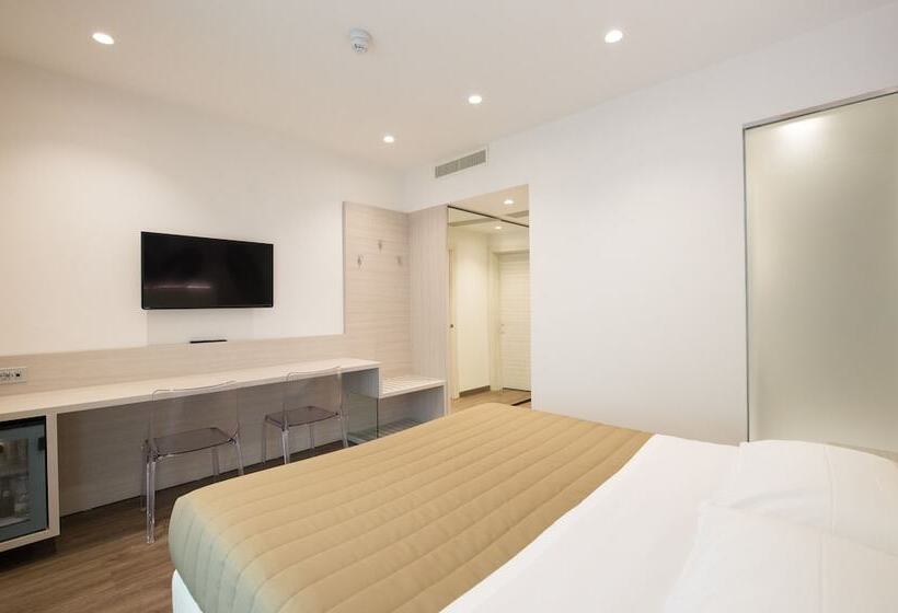 コンフォートルーム, Grand Hotel Liberty