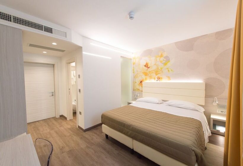 コンフォートルーム, Grand Hotel Liberty