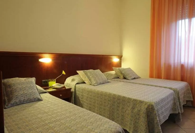 Habitació Triple Estàndard, Grifone