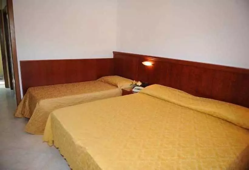 Habitació Triple Estàndard, Grifone