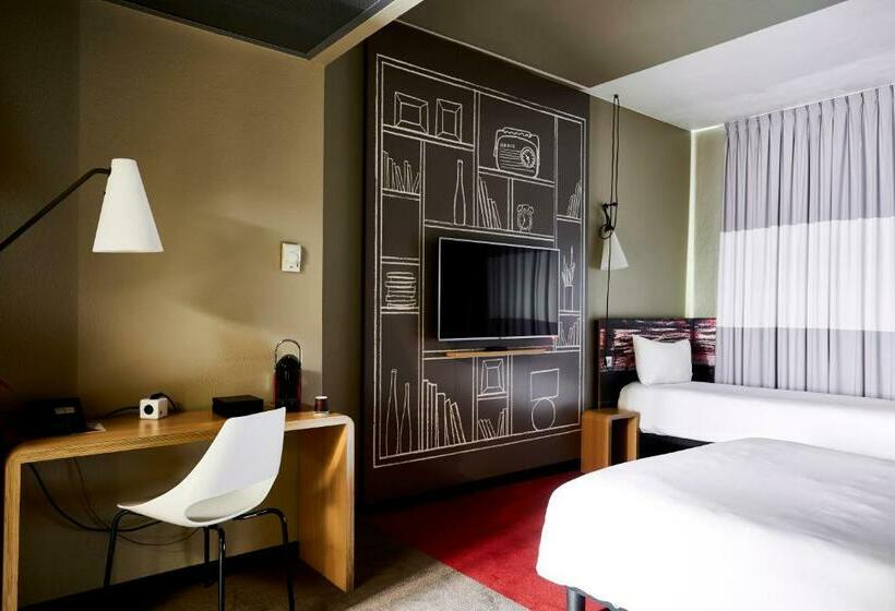 高级三人间, Ibis Milano Centro