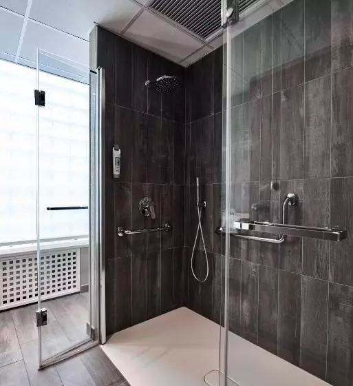 3 Bett Premium Zimmer, Ibis Milano Centro