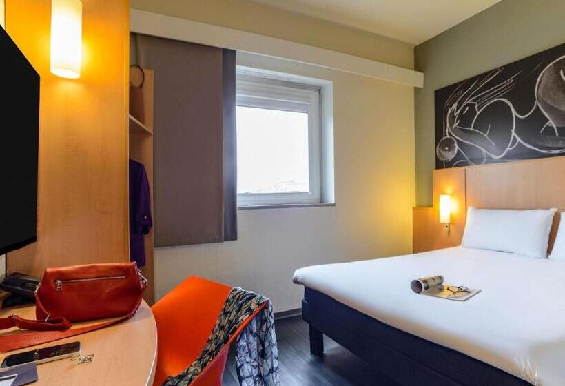 高级三人间, Ibis Milano Centro