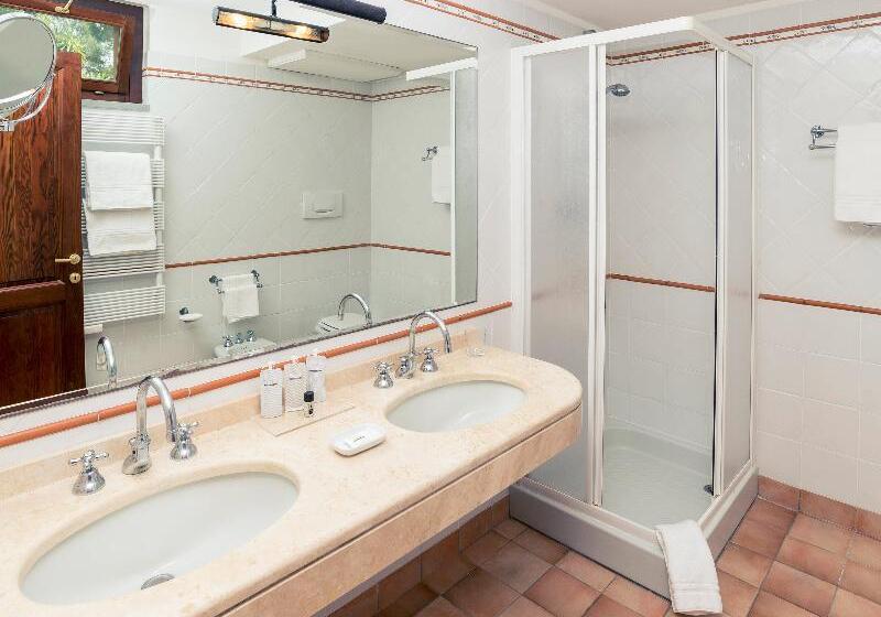 جناح مطلّ علي البحر, Albergo Filippo Ii