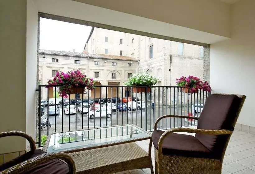 Deluxe-huone, Mercure Parma Stendhal