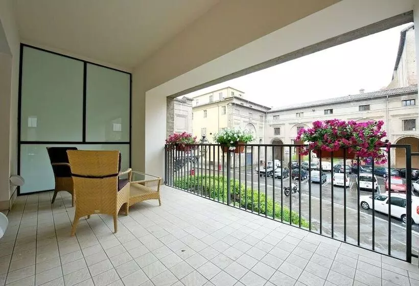 Deluxe-huone, Mercure Parma Stendhal