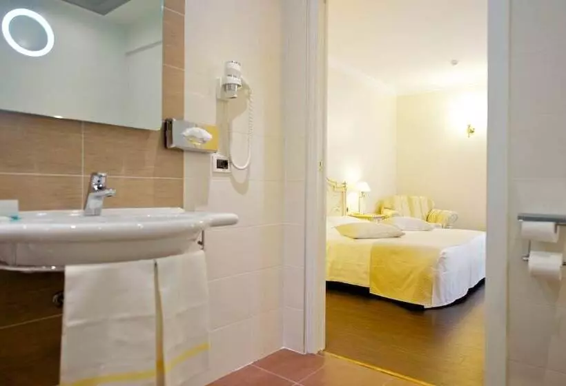 Deluxe-huone, Mercure Parma Stendhal