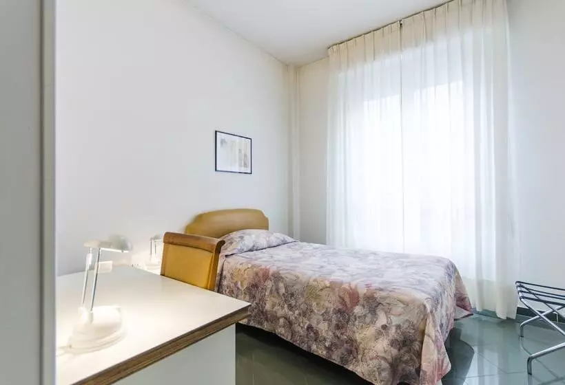 اتاق استاندارد یک نفره, Molise 2