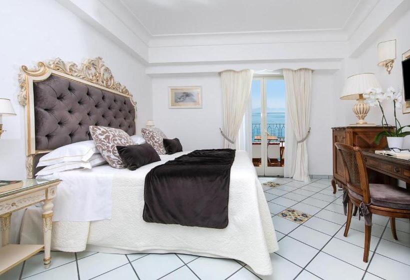 Номер Deluxe Вид на Море с Балконом, Onda Verde