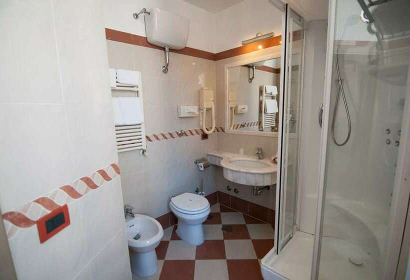 חדר סטנדרט יחיד, Palladium Palace