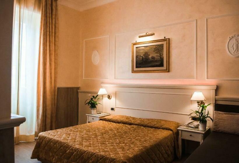 חדר סטנדרט לשלושה, Palladium Palace