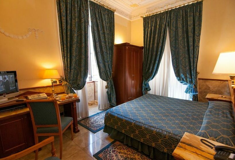 חדר סטנדרט לשלושה, Palladium Palace