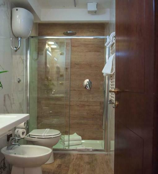 חדר סטנדרט לארבעה, Palladium Palace