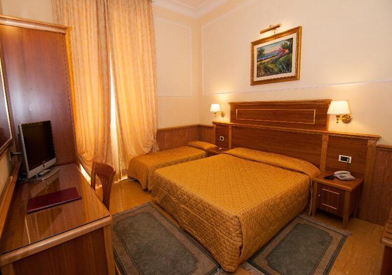 اتاق استاندارد سه نفره, Palladium Palace