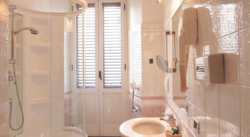 חדר סטנדרט יחיד, Palladium Palace