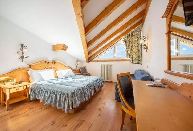 اتاق اکونومی, Patrizia Dolomites Glamour