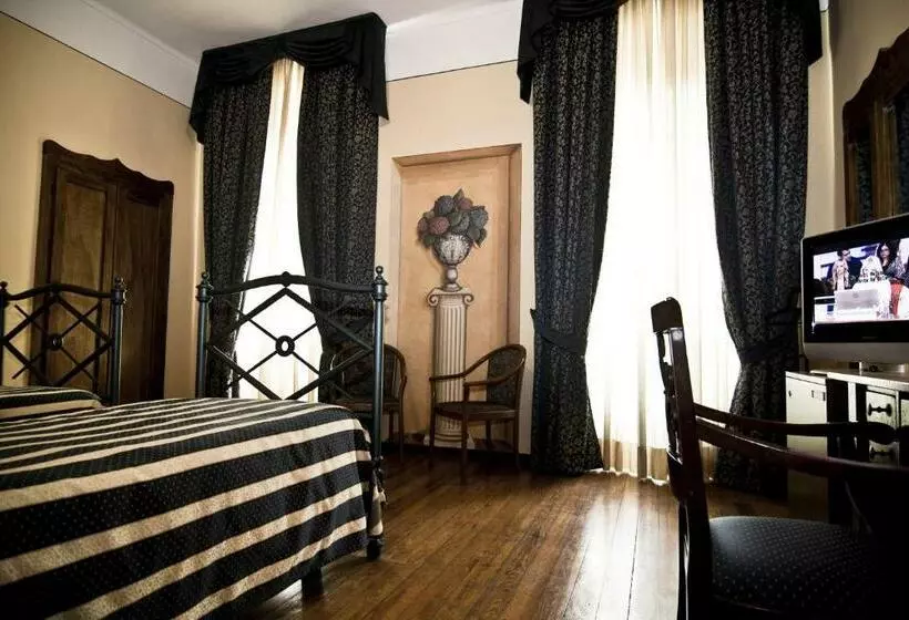 Standard-huone, Regina