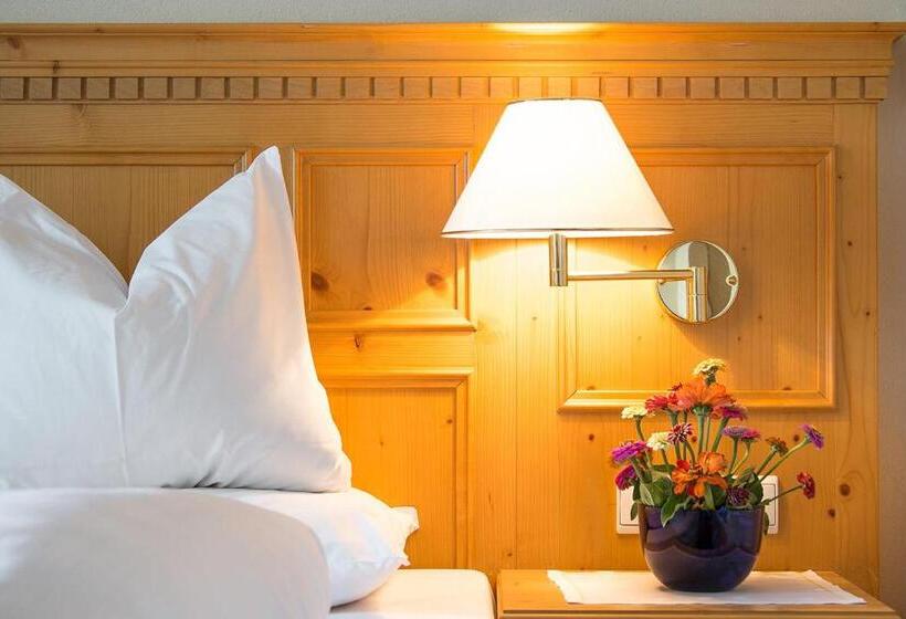 Номер Economy, Regina