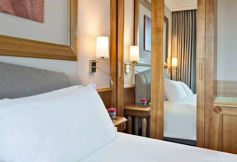 デラックスルーム, Renaissance Naples Hotel Mediterraneo