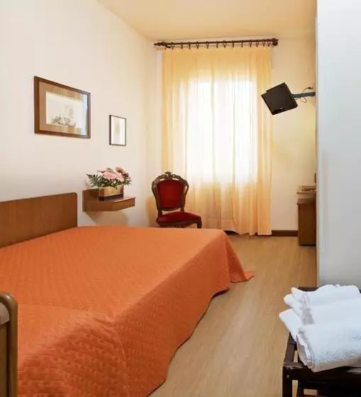 اتاق استاندارد یک نفره, Roma