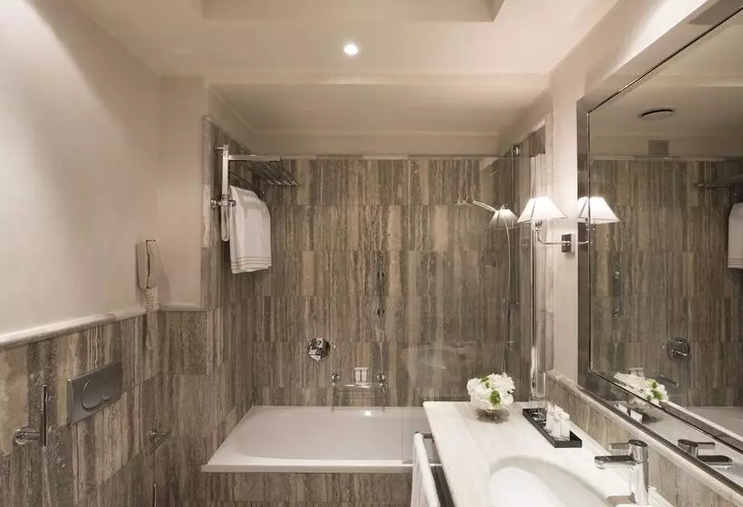 コネクティングルーム（家族用）。, Rosa Grand Milano   Starhotels Collezione