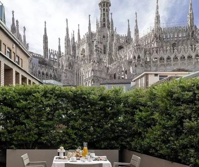 景色の見えるデラックスルーム, Rosa Grand Milano   Starhotels Collezione
