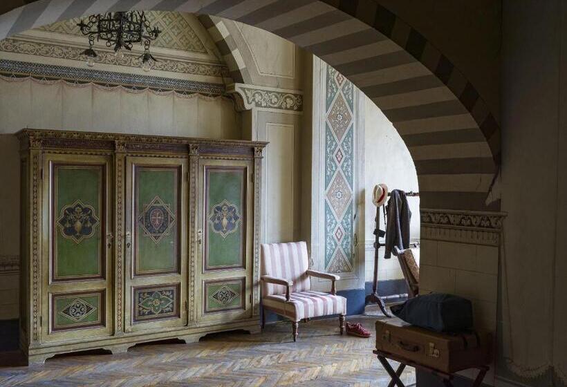 سوییت جونیور, Royal Victoria