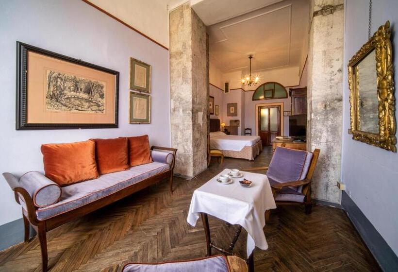 سوییت جونیور, Royal Victoria