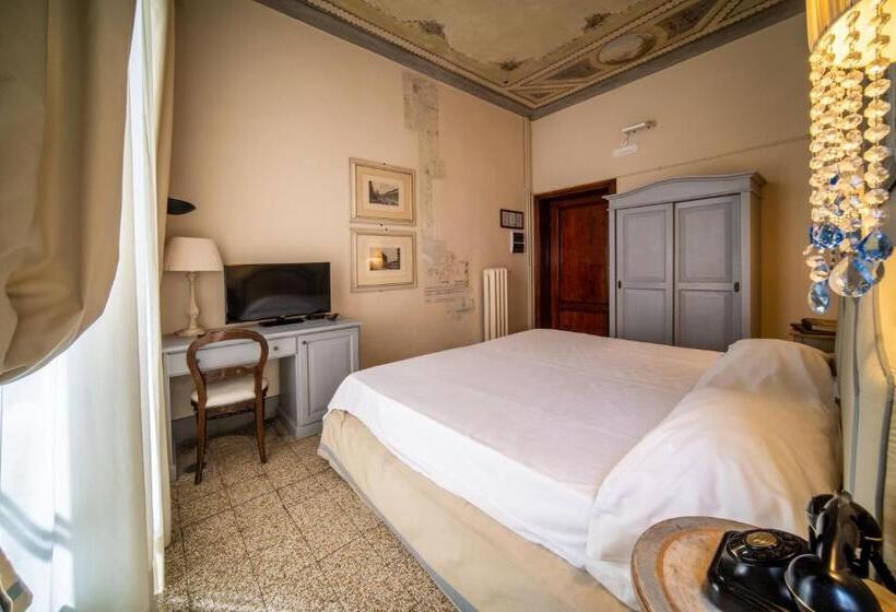 اتاق کلاسیک, Royal Victoria