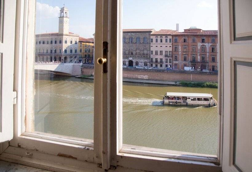 Classic room with river view, Royal Victoria