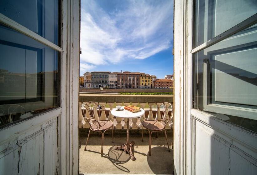 Classic room with river view, Royal Victoria