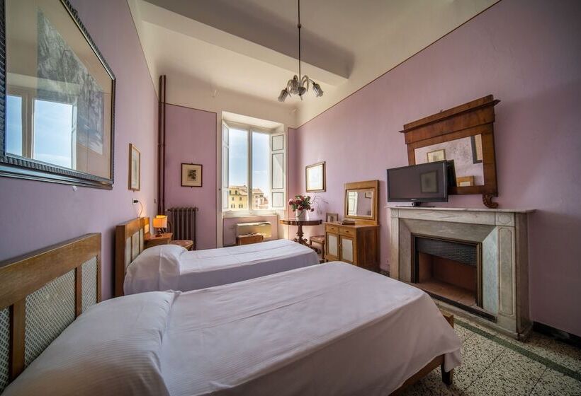 Classic room with river view, Royal Victoria