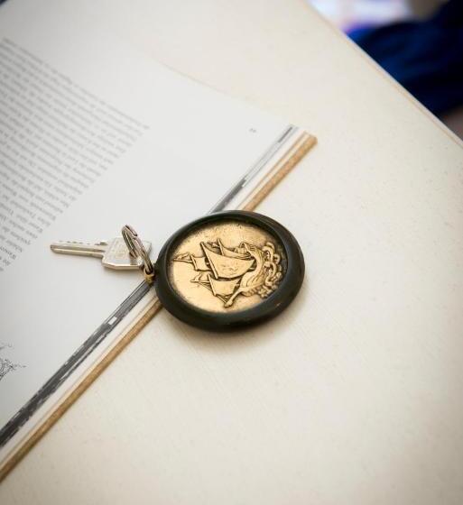 标准单人间, Savoia