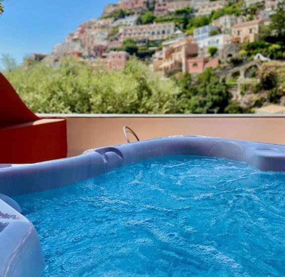 豪华房间, Savoia