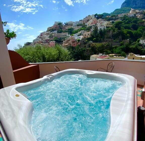 豪华房间, Savoia