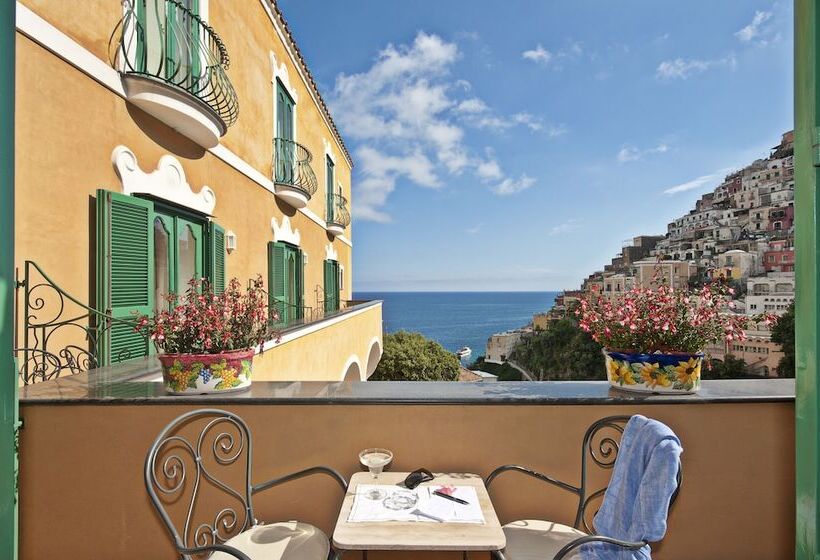 小型套房带海景, Savoia