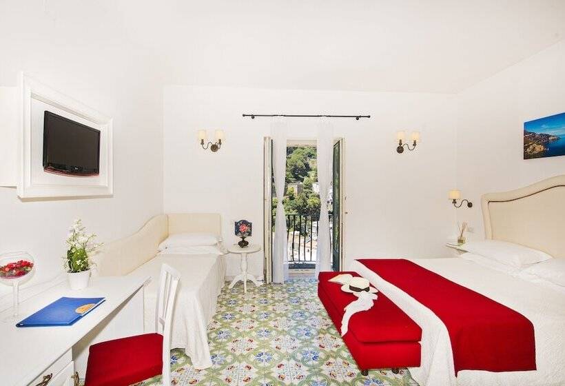 标准三人间, Savoia