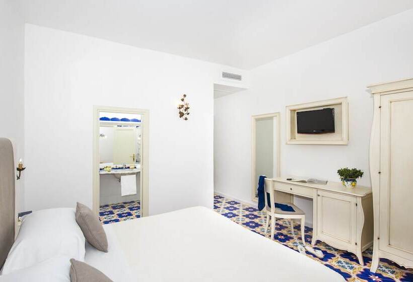 带露台的经典房间, Savoia